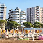 Relax In Our Sea View Flat